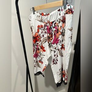 Soma White and Red Floral knee length pajama bottoms